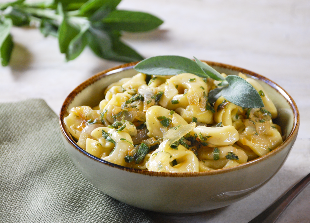 Tortellini. Тортеллини паста. Итальянские Тортеллини. Тортеллини (Tortellini). Тортеллини с индейкой.